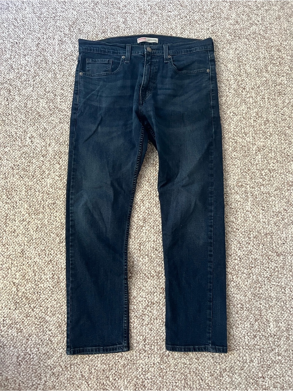 Men’s Dark Wash Levi’s Regular Taper Jeans